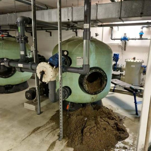 Közületes munkák és felújítás. Elit medence Közületes munkák és felújítás. Elit medence