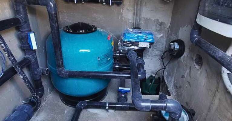 Medencegépészet szerelése okosan