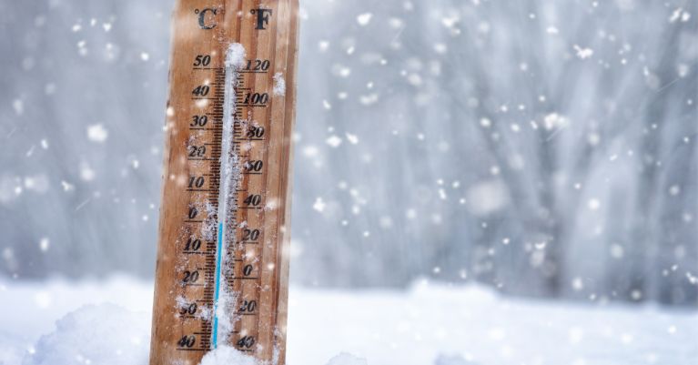 Medence téliesítés fagytest segítségével Medence téliesítés fagytest segítségével