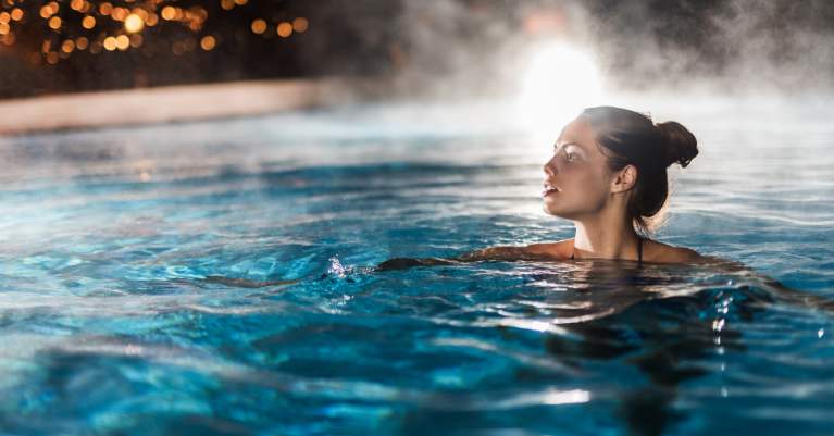 Medence Hőszivattyú vs. Hagyományos Fűtés: Melyik a Jobb?
