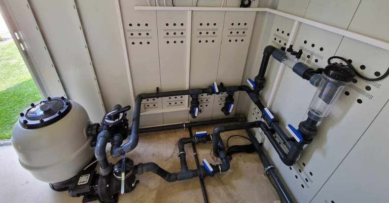 Medence gépház: A tökéletes nyári élmény kulcsa